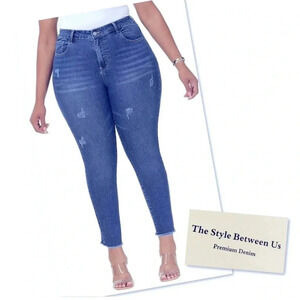 The Style Between Us Skinny Denim Jeans